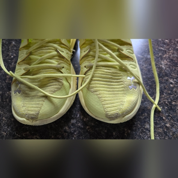 Under Armour, Women's, size 11, Break Thru-4, Flow, Good Shape, Basketball shoes - Picture 9 of 11